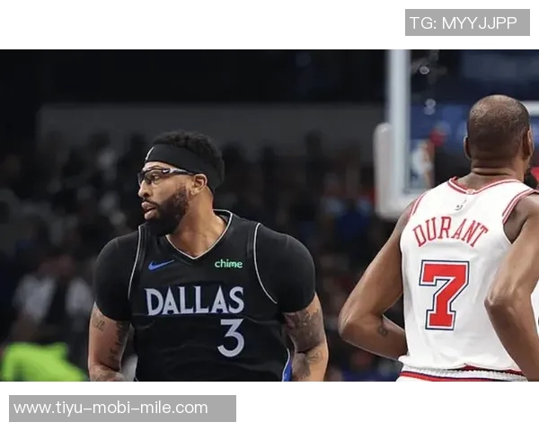 浓眉半场高效表现16分5板3帽完美罚球助力球队争胜